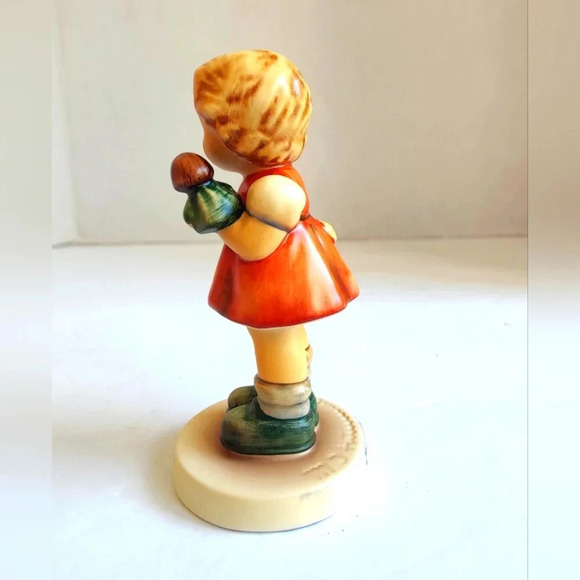 M.I. Hummel Club #1664 Figure "Puppet Princess" EXC, Original Packaging - Picture 6 of 10